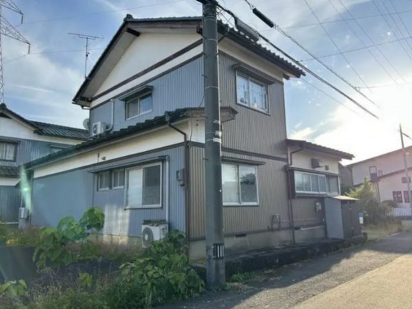 越前市塚町、中古一戸建ての画像です