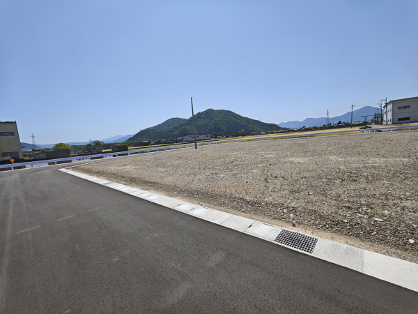 鯖江市上河端町、土地の画像です