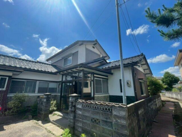 越前市北府、中古一戸建ての間取り画像です