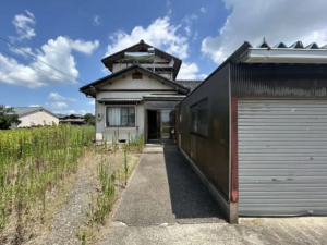 鯖江市平井町、中古一戸建ての画像です