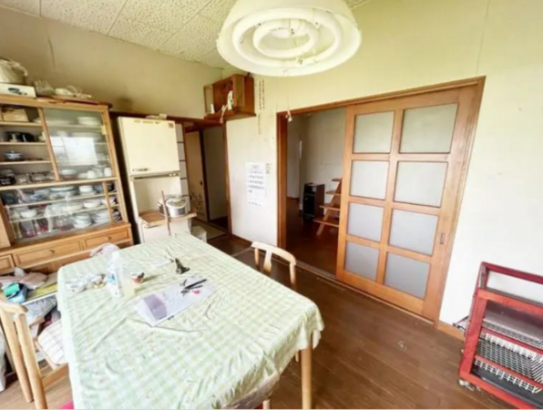 鯖江市平井町、中古一戸建ての画像です