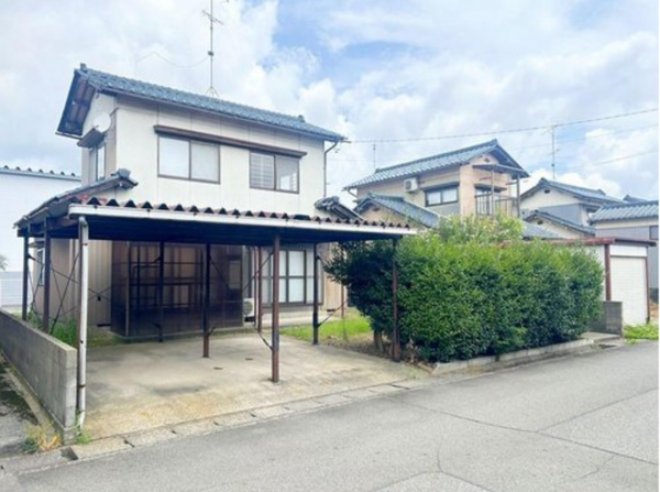 鯖江市下野田町、中古一戸建ての画像です