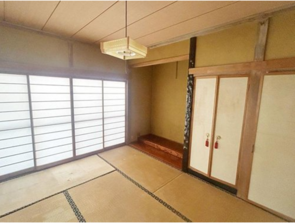 鯖江市下野田町、中古一戸建ての画像です