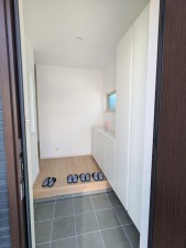 呉市焼山中央、中古一戸建ての画像です