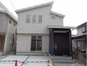 呉市焼山中央、中古一戸建ての画像です