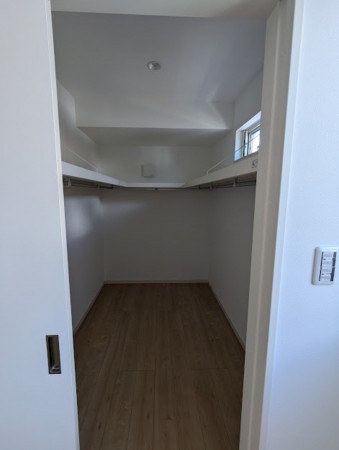 呉市焼山中央、中古一戸建ての画像です