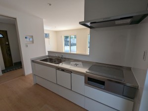 呉市焼山桜ケ丘、中古一戸建ての画像です