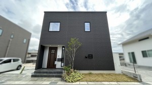 呉市焼山東、中古一戸建ての外観画像です