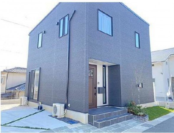 呉市焼山東、中古一戸建ての外観画像です