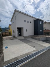 呉市焼山東、中古一戸建ての画像です