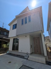 呉市焼山中央、中古一戸建ての画像です