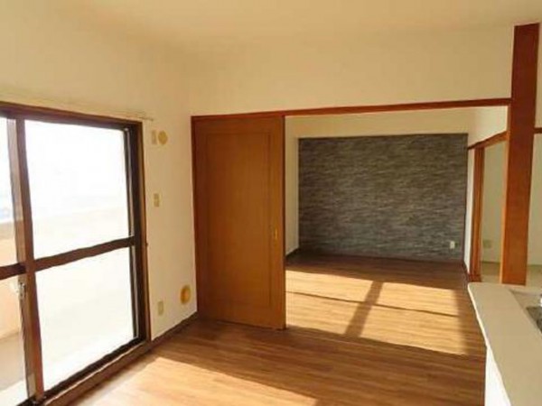 呉市広本町、マンションの画像です