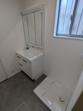 呉市焼山中央、中古一戸建ての画像です