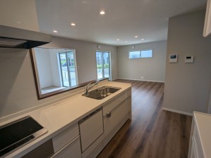 呉市焼山中央、中古一戸建ての画像です