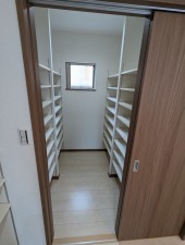 呉市焼山桜ケ丘、中古一戸建ての画像です