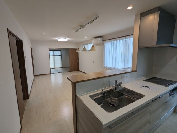 呉市焼山桜ケ丘、中古一戸建ての画像です