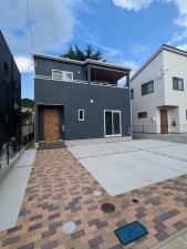 呉市焼山中央、中古一戸建ての画像です