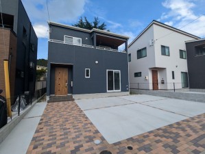 呉市焼山中央、中古一戸建ての画像です