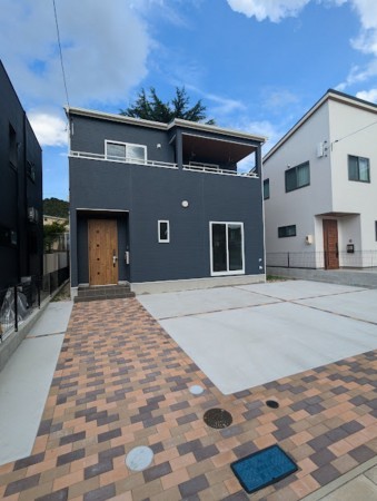 呉市焼山中央、中古一戸建ての画像です