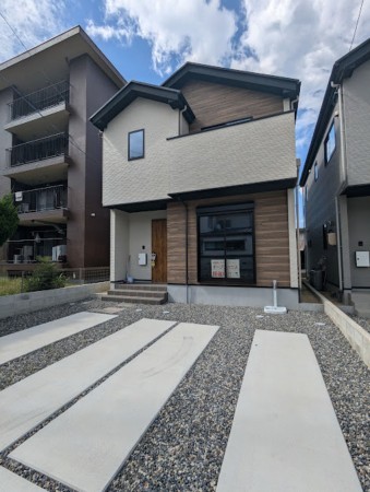 呉市焼山東、中古一戸建ての画像です