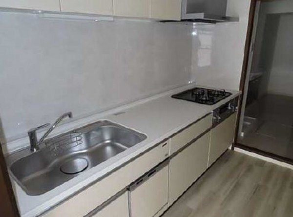 呉市阿賀中央、マンションの画像です