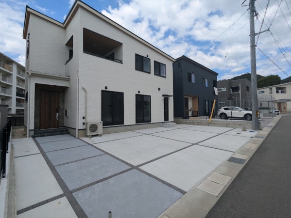 呉市焼山中央、新築一戸建ての画像です