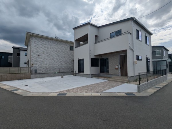 呉市焼山中央、新築一戸建ての画像です