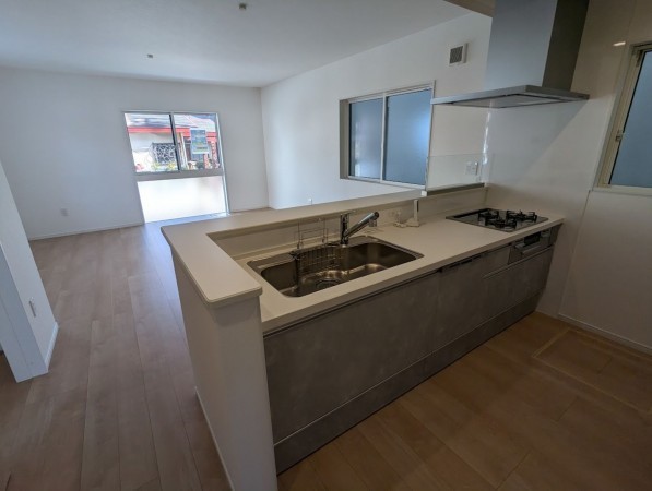 呉市本通、中古一戸建ての画像です