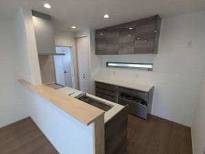 呉市天応大浜、新築一戸建てのキッチン画像です
