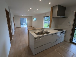 呉市焼山中央、新築一戸建ての画像です