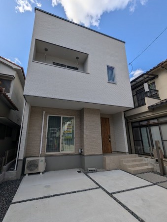 呉市広弁天橋町、中古一戸建ての画像です