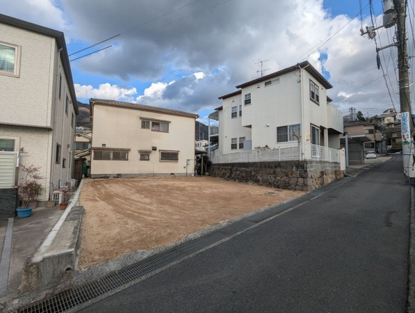 呉市吾妻、土地の画像です