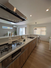 呉市広中新開、新築一戸建ての画像です