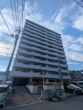 呉市中央、マンションの画像です