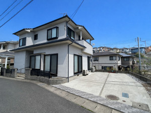 呉市焼山泉ケ丘、中古一戸建ての外観画像です