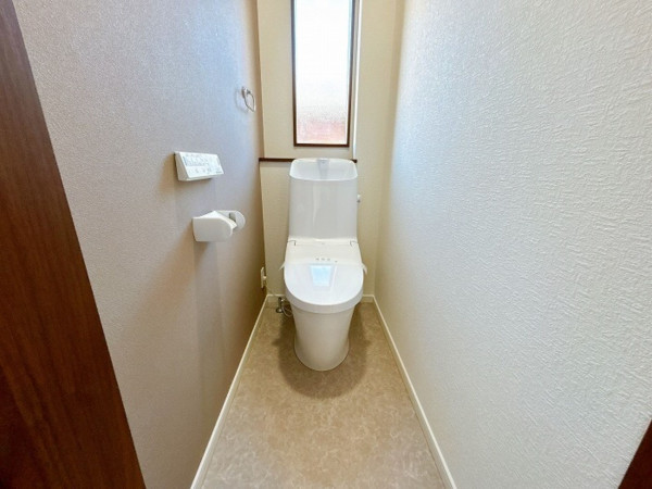 東広島市黒瀬町楢原、中古一戸建てのトイレ画像です