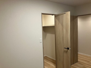 呉市阿賀中央、マンションの寝室画像です