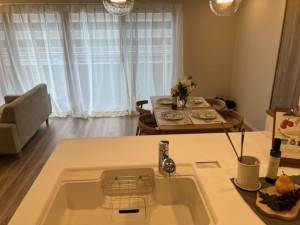 呉市阿賀中央、マンションのキッチン画像です