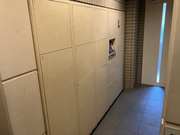 呉市阿賀中央、マンションの洗面画像です