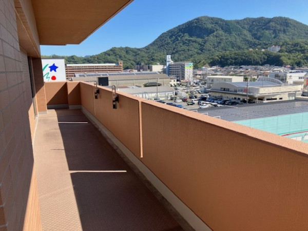 呉市広白石、マンションのバルコニー画像です