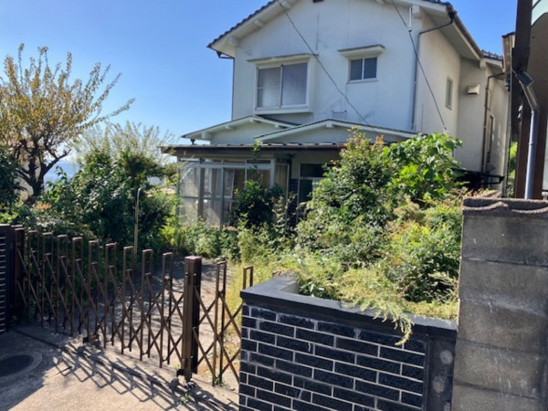 呉市西惣付町、中古一戸建ての外観画像です