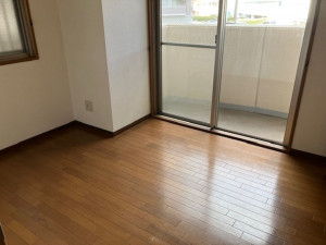 呉市広中町、マンションの寝室画像です