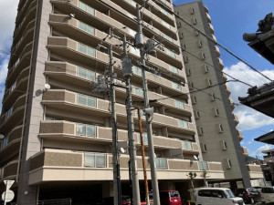 呉市広中町、マンションの外観画像です