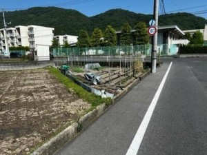 岡山市北区牟佐、土地の前面道路を含む現地写真画像です