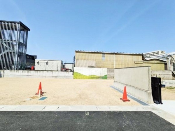 岡山市北区野田、土地の前面道路を含む現地写真画像です