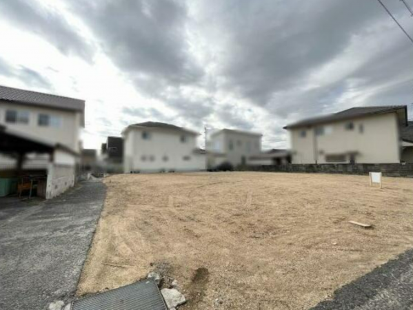 岡山市北区一宮、土地の前面道路を含む現地写真画像です