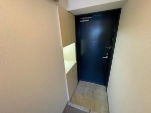 岡山市北区中山下、マンションの画像です