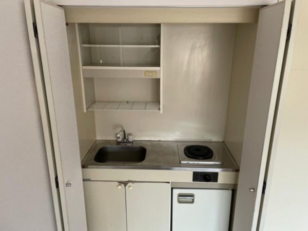 岡山市北区中山下、マンションの画像です