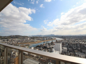 岡山市北区表町、マンションのバルコニー画像です