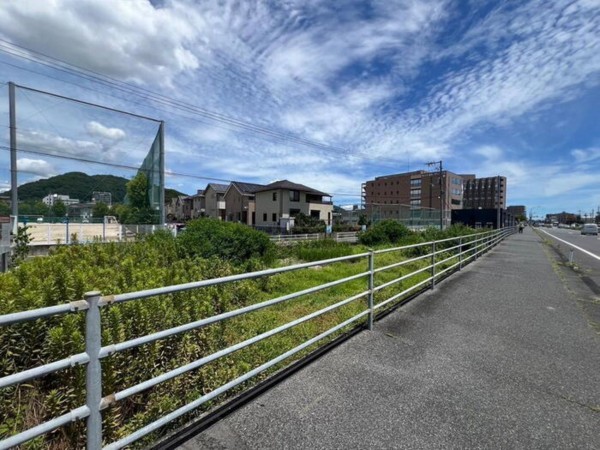 岡山市北区伊島北町、土地の画像です